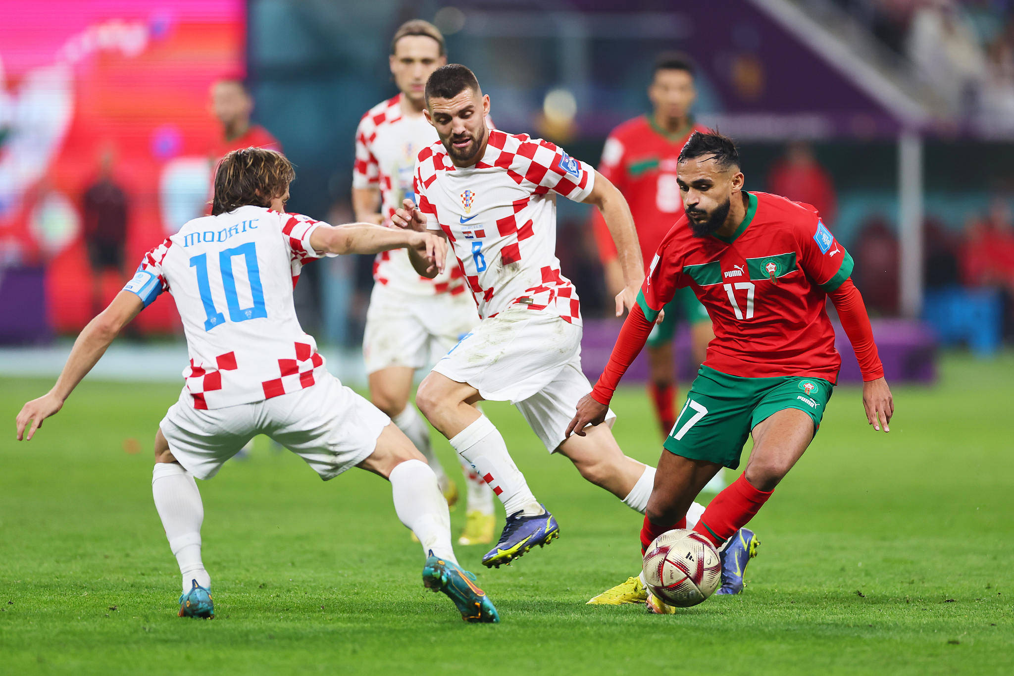 -包含C罗连续十二场比赛得分超过战术调整，MAD挑战极限！的词条